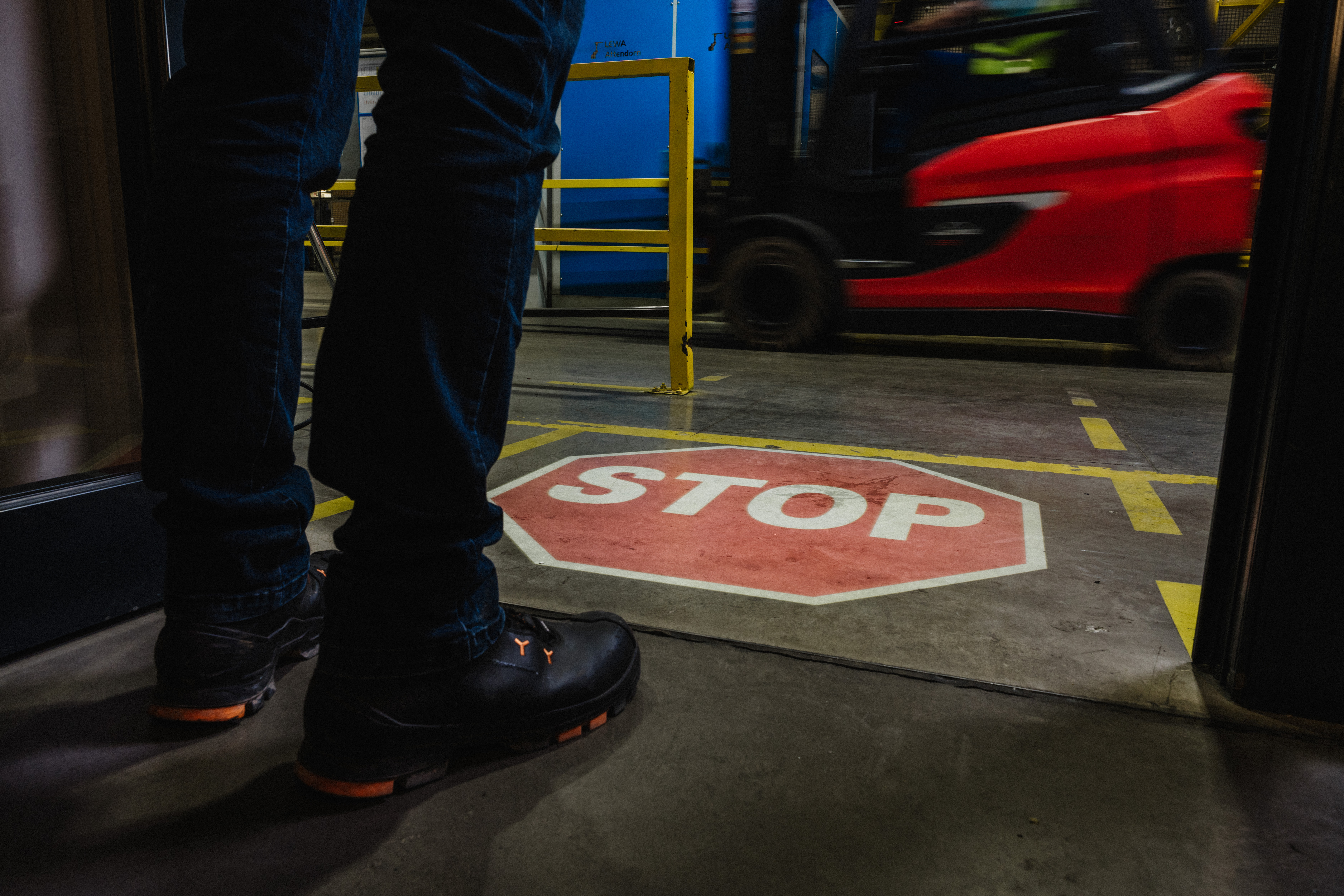 Linde Safety Lighting Stop