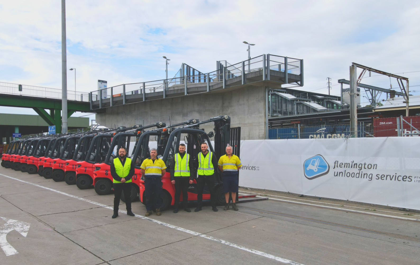 Flemington Unloading team with Linde 1202 fleet