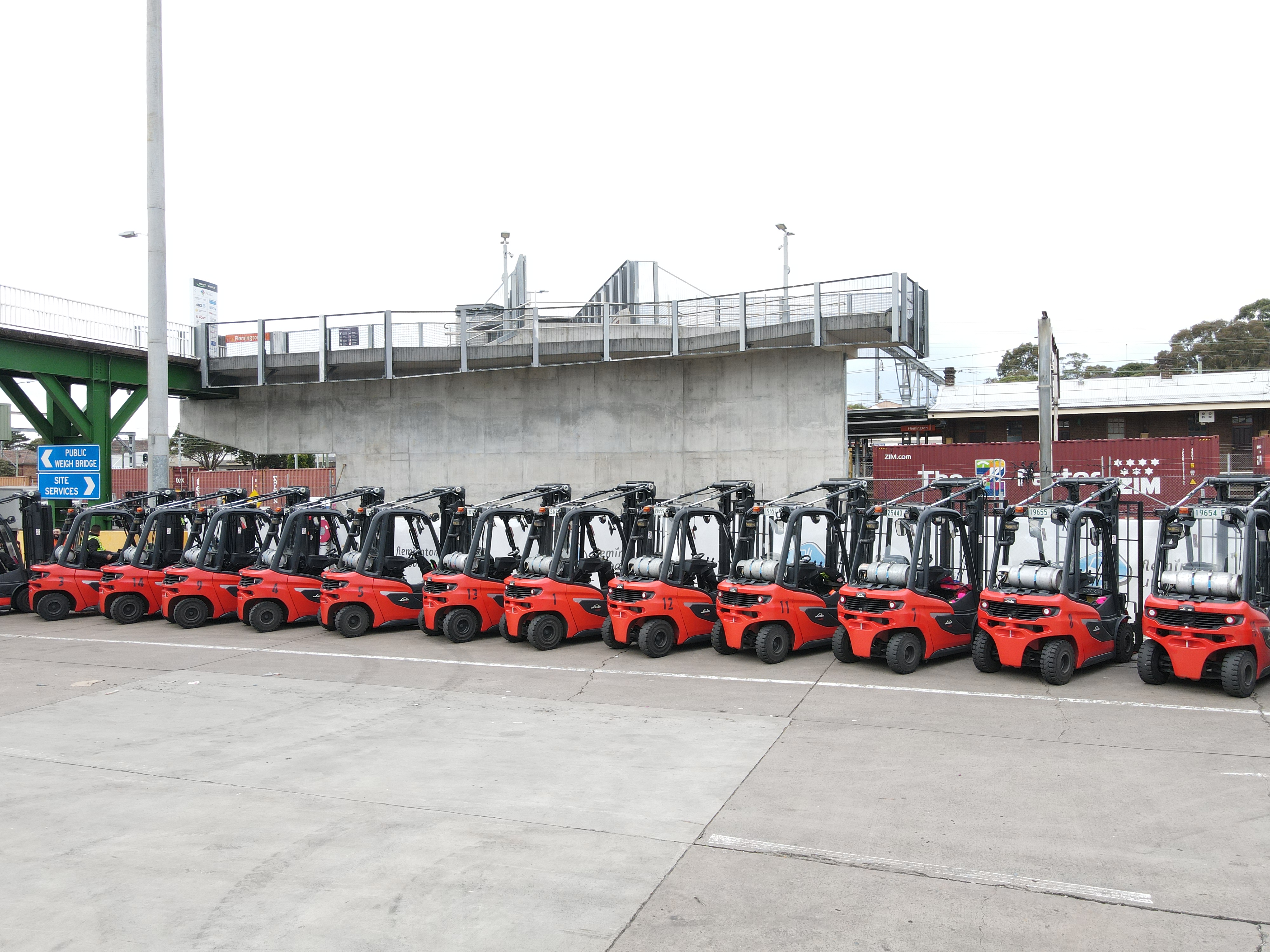 Flemington Unloading's Linde Fleet in a row